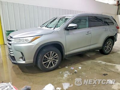 2019 TOYOTA HIGHLANDER XLE 5TDJZRFH1KS577308 - główne zdjęcie licytacji z USA - miniatura