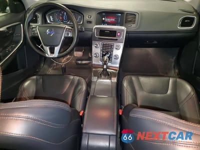 Zdjęcie 8 z 13 samochodu: 2016 VOLVO V60 CROSS COUNTRY PREMIER VIN:YV4612HKXG1015857 - miniatura