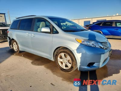 Czwarte zdjęcie samochodu z boku: 2015 TOYOTA SIENNA LE VIN:5TDKK3DC5FS558649 - miniatura
