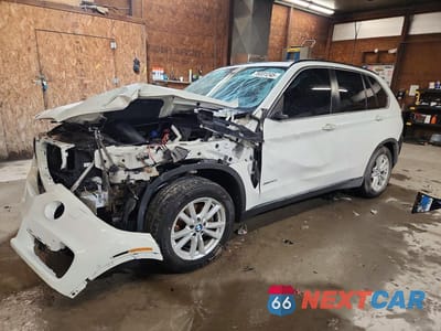 2015 BMW X5 XDRIVE35D 5UXKS4C52F0N08740 - główne zdjęcie licytacji z USA - miniatura