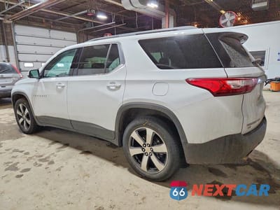 Drugie zdjęcie samochodu z przodu: 2021 CHEVROLET TRAVERSE LT VIN:1GNEVHKW8MJ216581 - miniatura