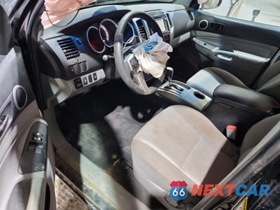 Zdjęcie 8 z 12 samochodu: 2015 TOYOTA TACOMA ACCESS CAB VIN:5TFUU4EN9FX115763 - miniatura