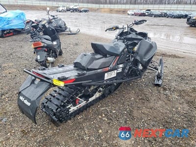 Czwarte zdjęcie samochodu z boku: 2017 SKIDOO RENEGADE X 850 E-TEC VIN:2BPSUWHJ1HV000384 - miniatura