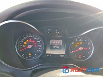 Zdjęcie 9 z 11 samochodu: 2015 MERCEDES-BENZ C 300 4MATIC VIN:55SWF4KBXFU008419 - miniatura