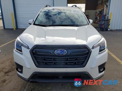 Piąte zdjęcie samochodu w środku: 2024 SUBARU FORESTER PREMIUM VIN:JF2SKACC9RH517408 - miniatura