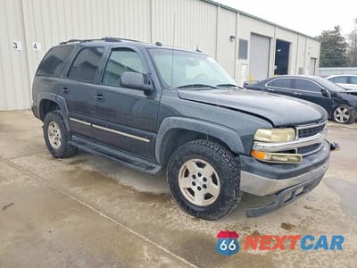 Czwarte zdjęcie samochodu z boku: 2005 CHEVROLET TAHOE C1500 VIN:1GNEC13T95J140078 - miniatura