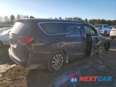 Trzecie zdjęcie samochodu z tyłu: 2018 CHRYSLER PACIFICA TOURING PLUS VIN:2C4RC1FG2JR279144 - miniatura