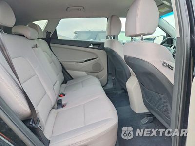 Zdjęcie 11 z 13 samochodu: 2019 HYUNDAI TUCSON SE VIN:KM8J2CA47KU062164 - miniatura