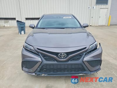 Piąte zdjęcie samochodu w środku: 2024 TOYOTA CAMRY SE VIN:4T1T11AK1RU899484 - miniatura