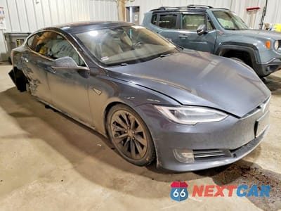 Czwarte zdjęcie samochodu z boku: 2016 TESLA MODEL S VIN:5YJSA1E27GF144887 - miniatura