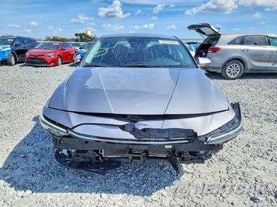 Piąte zdjęcie samochodu w środku: 2025 HYUNDAI ELANTRA SEL VIN:KMHLS4DG8SU962009 - miniatura