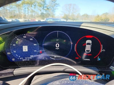 Zdjęcie 9 z 14 samochodu: 2025 PORSCHE MACAN 4 VIN:WP1AA2XA5SL002111 - miniatura