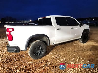 Trzecie zdjęcie samochodu z tyłu: 2024 CHEVROLET SILVERADO K1500 ZR2 VIN:3GCUDHE85RG310043 - miniatura