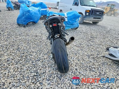 Czwarte zdjęcie samochodu z boku: 2025 BMW S 1000 RR VIN:WB10P2308S6L20442 - miniatura