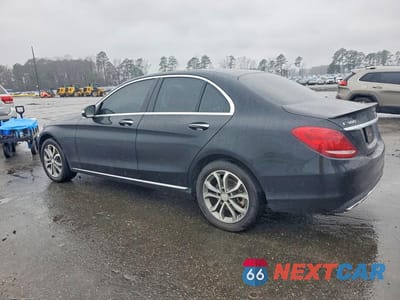 Drugie zdjęcie samochodu z przodu: 2015 MERCEDES-BENZ C 300 4MATIC VIN:55SWF4KBXFU068622 - miniatura