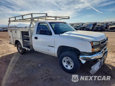 2006 CHEVROLET SILVERADO UTILITY / SERVICE TRUCK 1GBHC24U66E155056 - główne zdjęcie licytacji z USA - miniatura