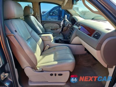 Zdjęcie 7 z 12 samochodu: 2010 GMC SIERRA K1500 SLT VIN:3GTRKWE3XAG298934 - miniatura