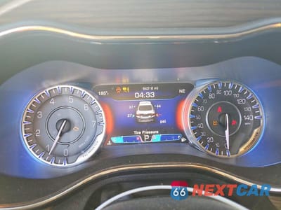 Zdjęcie 9 z 12 samochodu: 2015 CHRYSLER 200 C VIN:1C3CCCCB3FN565376 - miniatura