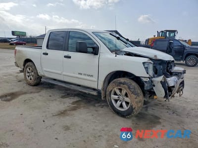 Czwarte zdjęcie samochodu z boku: 2014 NISSAN TITAN S VIN:1N6AA0EC0EN514815 - miniatura