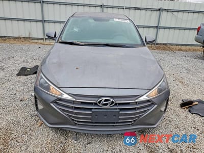 Piąte zdjęcie samochodu w środku: 2019 HYUNDAI ELANTRA SE VIN:5NPD74LF4KH401223 - miniatura