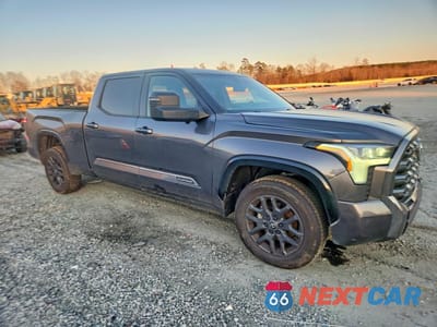 Czwarte zdjęcie samochodu z boku: 2025 TOYOTA TUNDRA PLATINUM VIN:5TFNA5EC7SX037365 - miniatura