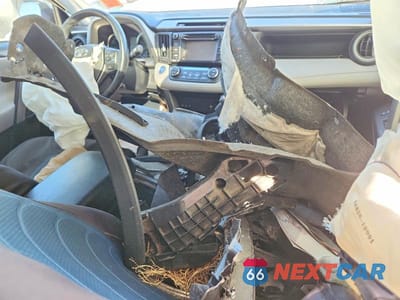 Zdjęcie 8 z 12 samochodu: 2018 TOYOTA RAV4 HV LE VIN:JTMRJREV3JD175348 - miniatura