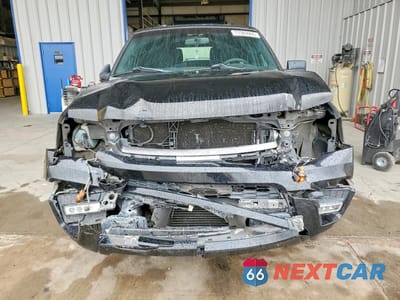 Piąte zdjęcie samochodu w środku: 2016 FORD EXPEDITION EL XLT VIN:1FMJK1HT7GEF37766 - miniatura