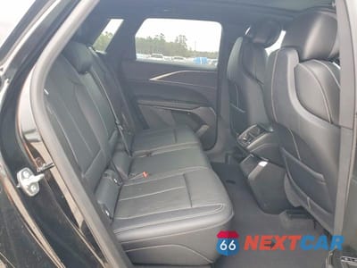 Zdjęcie 11 z 12 samochodu: 2024 CADILLAC LYRIQ LUXURY VIN:1GYKPPRK7RZ120513 - miniatura