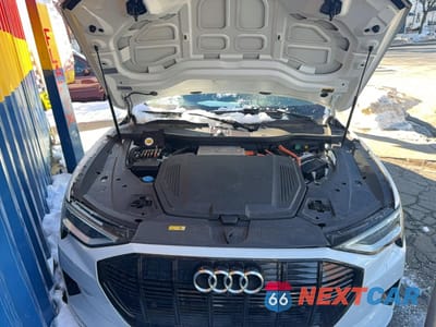 Zdjęcie 7 z 10 samochodu: 2021 AUDI E-TRON PREMIUM PLUS VIN:WA1LAAGE1MB011692 - miniatura