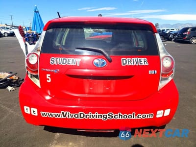 Zdjęcie 6 z 12 samochodu: 2014 TOYOTA PRIUS C ONE VIN:JTDKDTB37E1568639 - miniatura