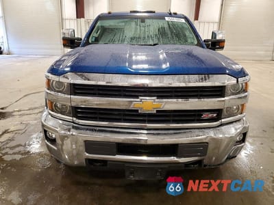 Piąte zdjęcie samochodu w środku: 2017 CHEVROLET SILVERADO K2500 HEAVY DUTY LTZ VIN:1GC1KWEG1HF132636 - miniatura