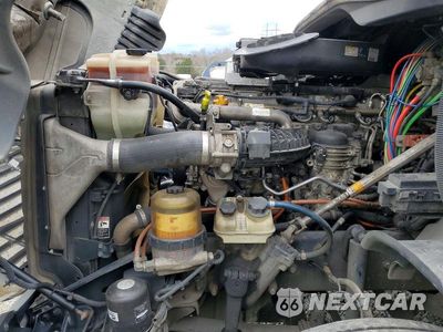 Zdjęcie 7 z 10 samochodu: 2016 FREIGHTLINER CASCADIA 125 SEMI TRUCK VIN:1FUBGEDV9GLHC5622 - miniatura