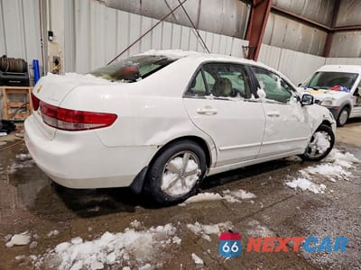 Trzecie zdjęcie samochodu z tyłu: 2004 HONDA ACCORD EX VIN:JHMCM56824C035136 - miniatura