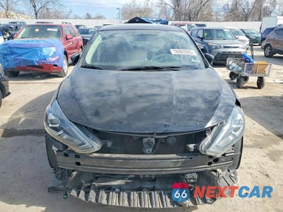 Piąte zdjęcie samochodu w środku: 2017 NISSAN SENTRA SL VIN:3N1AB7AP2HY398996 - miniatura
