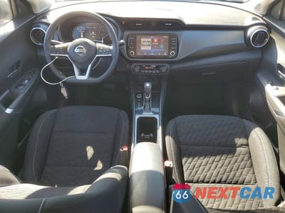 Zdjęcie 8 z 12 samochodu: 2021 NISSAN KICKS SV VIN:3N1CP5CV2ML541785 - miniatura