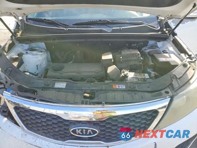 Zdjęcie 12 z 14 samochodu: 2013 KIA SORENTO LX VIN:5XYKT3A17DG359029 - miniatura