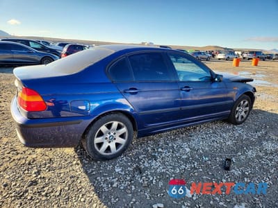 Trzecie zdjęcie samochodu z tyłu: 2005 BMW 325 XI VIN:WBAEU33435PR19870 - miniatura