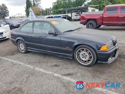 Czwarte zdjęcie samochodu z boku: 1995 BMW M3 VIN:WBSBF9326SEH00468 - miniatura