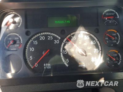 Zdjęcie 8 z 10 samochodu: 2016 FREIGHTLINER CASCADIA 125 SEMI TRUCK VIN:1FUBGEDV9GLHC5748 - miniatura