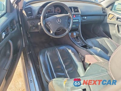 Zdjęcie 8 z 12 samochodu: 2002 MERCEDES-BENZ CLK 55 AMG VIN:WDBLK74G72T115976 - miniatura