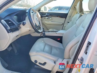 Zdjęcie 7 z 13 samochodu: 2018 VOLVO XC90 T6 VIN:YV4A22PKXJ1368079 - miniatura