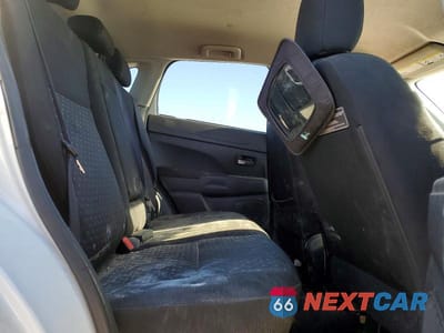 Zdjęcie 10 z 12 samochodu: 2011 MITSUBISHI OUTLANDER SPORT SE VIN:JA4AR4AU5BZ005383 - miniatura