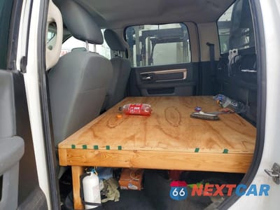 Zdjęcie 6 z 10 samochodu: 2017 RAM 3500 FLATBED TRUCK VIN:3C7WRTCL7HG619888 - miniatura