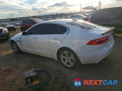 Drugie zdjęcie samochodu z przodu: 2018 JAGUAR XE VIN:SAJAR4FX4JCP27312 - miniatura