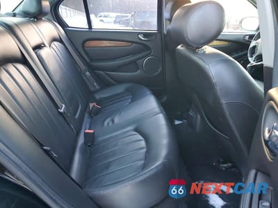 Zdjęcie 10 z 12 samochodu: 2002 JAGUAR X-TYPE 3.0 VIN:SAJEB51C12WC75130 - miniatura