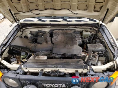 Zdjęcie 12 z 13 samochodu: 2010 TOYOTA FJ CRUISER BASE VIN:JTEBU4BF8AK080140 - miniatura