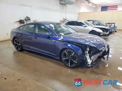 Czwarte zdjęcie samochodu z boku: 2022 AUDI A5 PREMIUM PLUS 40 VIN:WAUCBCF53NA011617 - miniatura