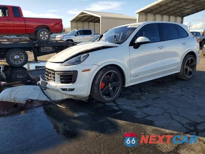 2016 PORSCHE CAYENNE GT WP1AD2A29GLA80233 - główne zdjęcie licytacji z USA - miniatura