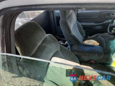 Zdjęcie 10 z 12 samochodu: 2002 CHEVROLET S TRUCK S10 VIN:1GCCS19W028101936 - miniatura