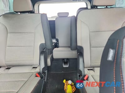 Zdjęcie 10 z 14 samochodu: 2026 CHEVROLET TRAVERSE LT VIN:1GNERGKS1TJ198421 - miniatura